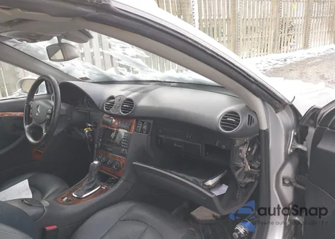 2005 Mercedes-Benz Clk 320 из США, поврежденный, VIN WDBTK65J05F144405